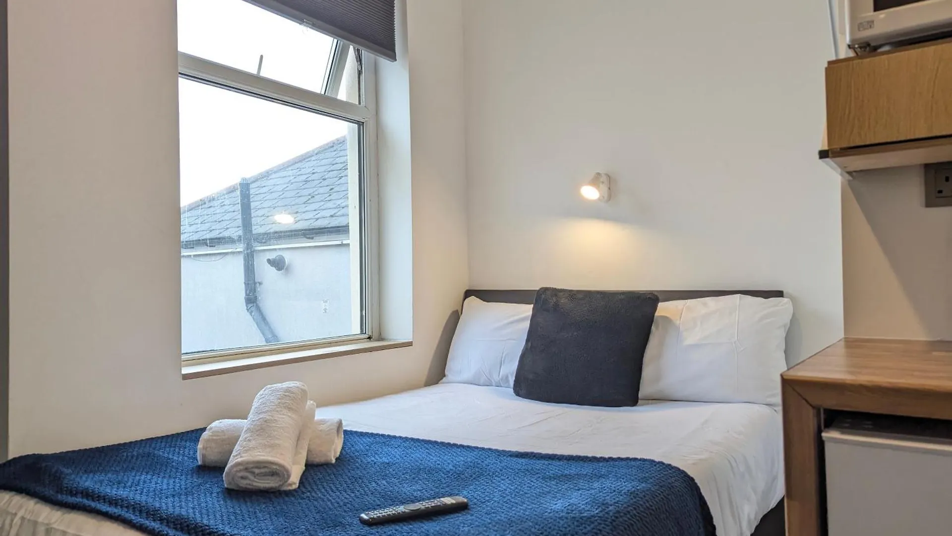 Cosy & Central Studio Apartments Cardiff
