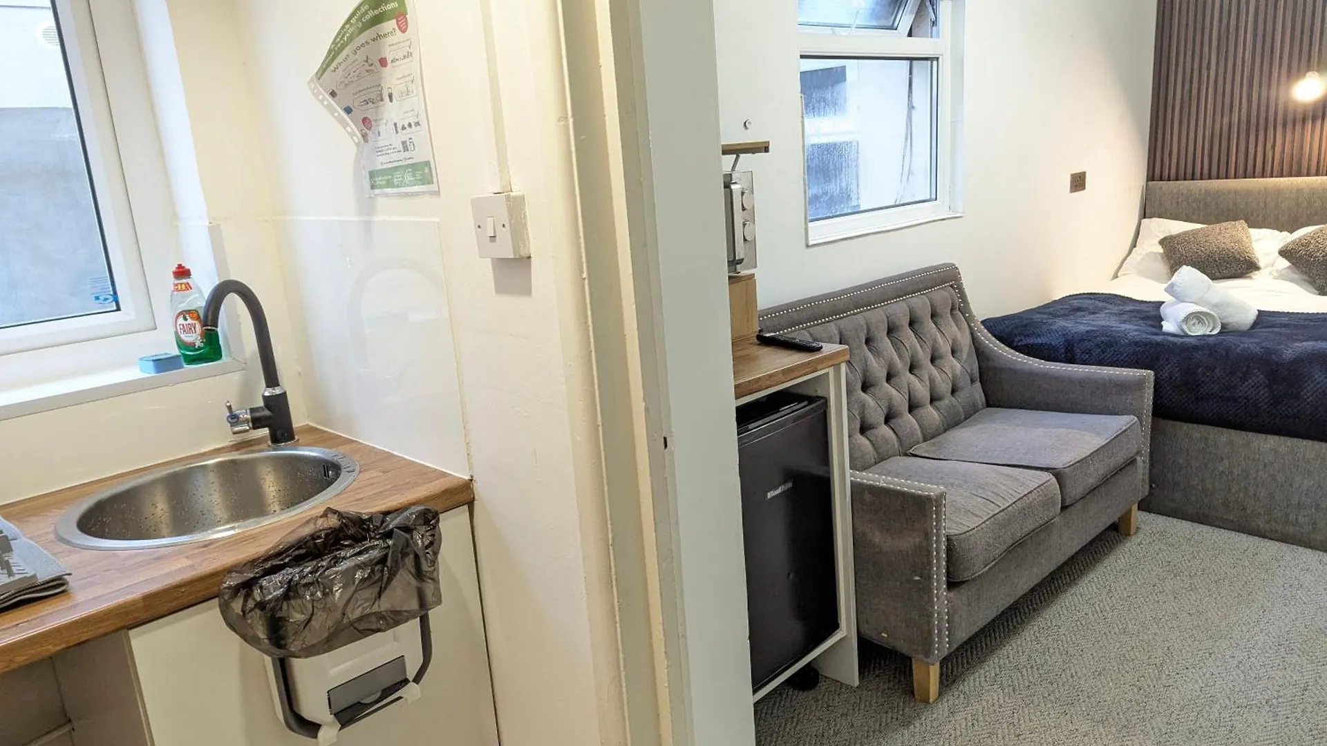 Cosy & Central Studio Apartments Cardiff