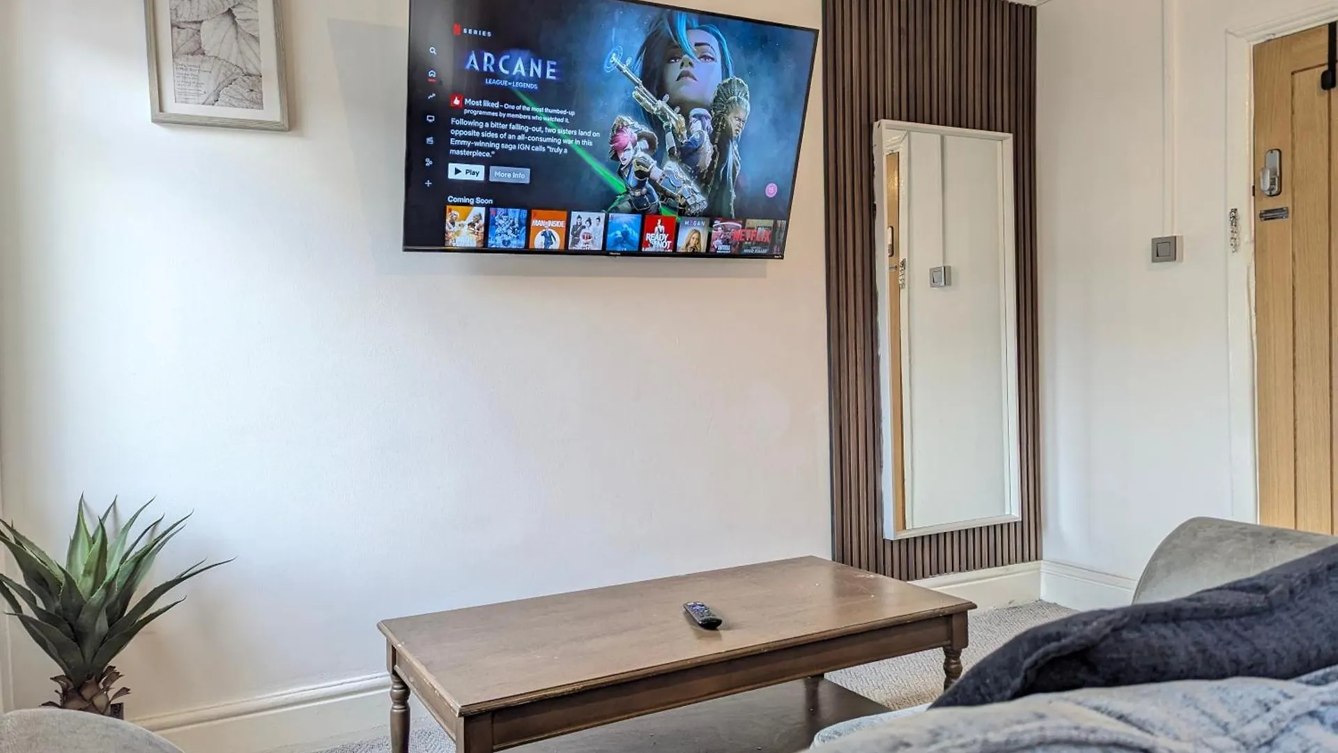 Cosy & Central Studio Apartments Cardiff